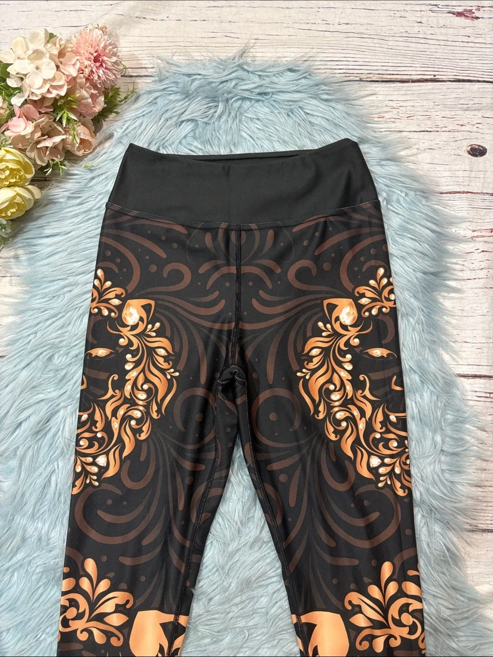 Vastitch High Rise Lion Baroque Patterned Leggings